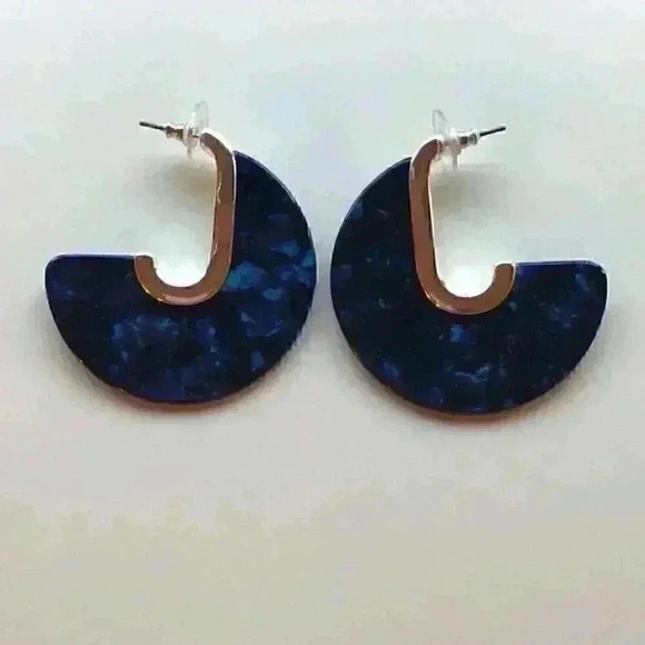 Nine West new Large C Hoop Earrings - Picture 6 of 8